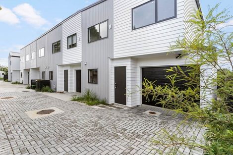 Photo of property in 13 Von Sturmer Street, Mangere East, Auckland, 2024