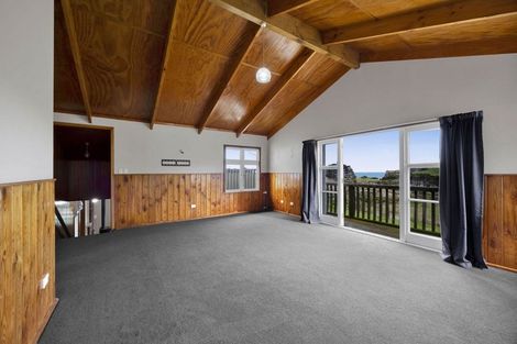 Photo of property in 52 Kawei Road, Ohawe, Hawera, 4671