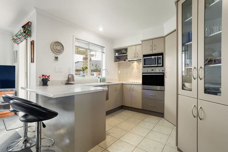 Photo of property in 55 Sovereign Isle Lane, Rototuna, Hamilton, 3210
