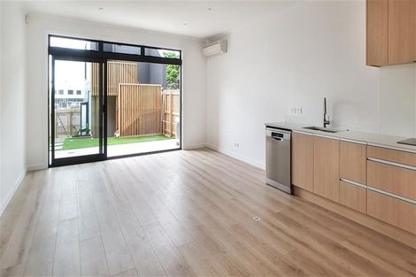 Photo of property in 9 Hudson Bay Road, Hobsonville, Auckland, 0616