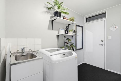 Photo of property in 2/604 Alexandra Street, Parkvale, Hastings, 4122