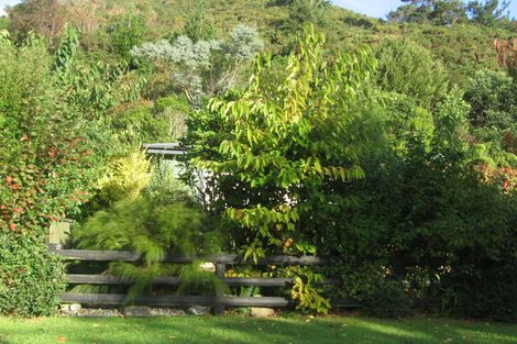Photo of property in 82 Hine Road, Wainuiomata, Lower Hutt, 5014
