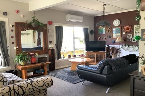 Photo of property in 125a King Street, Hikurangi, 0114