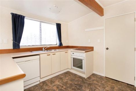 Photo of property in 35 Peter Hall Drive, Kelvin Grove, Palmerston North, 4414