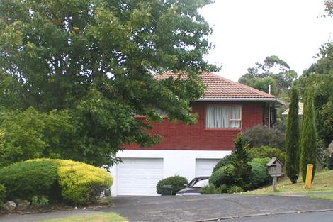 Photo of property in 27 Longwood Place, Forrest Hill, Auckland, 0620