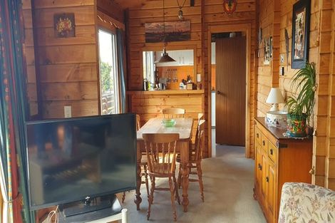 Photo of property in 24 Greenstone Place, Fernhill, Queenstown, 9300