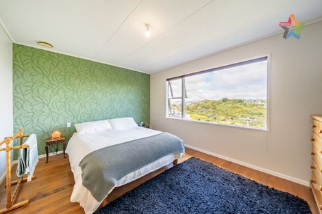 Photo of property in 15 Acheron Road, Paremata, Porirua, 5026