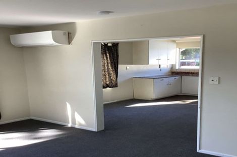 Photo of property in 72 Waratah Street, Avondale, Christchurch, 8061