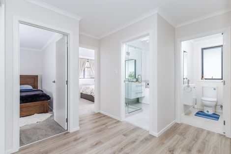 Photo of property in 24 Te Tiireke Drive, Glenview, Hamilton, 3206