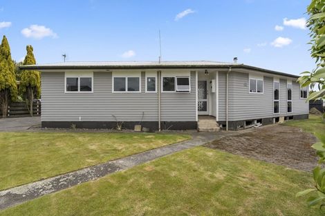 Photo of property in 21 Oberon Street, Stratford, 4332