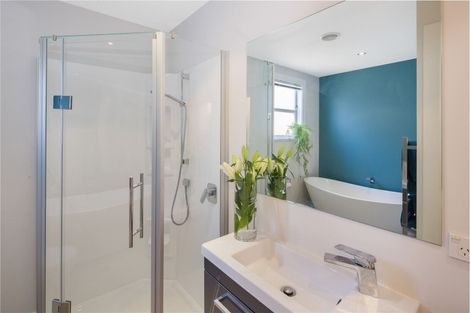 Photo of property in 3 Randwick Road, Northland, Wellington, 6012