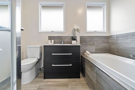 Photo of property in 7 Farnborough Street, Aranui, Christchurch, 8061