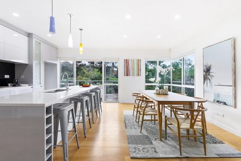 Photo of property in 16 Para Close, Fairview Heights, Auckland, 0632
