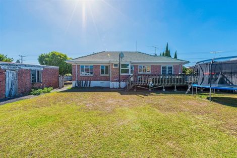 Photo of property in 277 Hobsonville Road, Hobsonville, Auckland, 0618