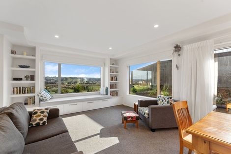 Photo of property in 32 Katania Heights, Brightwater, 7022