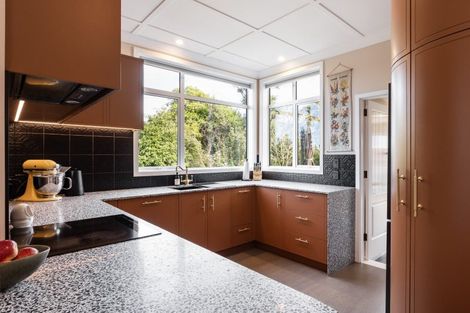Photo of property in 75 Eglinton Road, Mornington, Dunedin, 9011