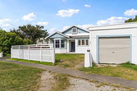 Photo of property in 200 Cobden Street, Gisborne, 4010