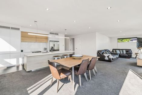 Photo of property in 4/275 Kilmore Street, Christchurch Central, Christchurch, 8011