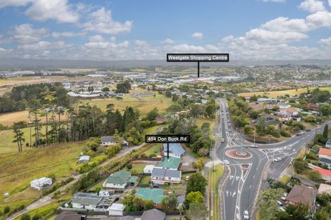 Photo of property in 454 Don Buck Road, Massey, Auckland, 0614
