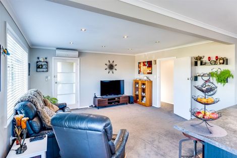 Photo of property in 3 Chester Street, Taradale, Napier, 4112