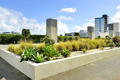 Photo of property in Sentinel Apartments, 2202/3 Northcroft Street, Takapuna, Auckland, 0622