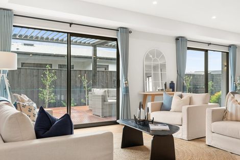 Photo of property in 22 Kirkland Crescent, Harewood, Christchurch, 8051