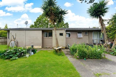 Photo of property in 30 Pipitea Place, Massey, Auckland, 0614