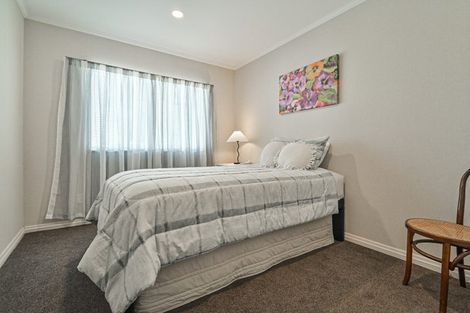 Photo of property in 1/217 Mcleod Street, Camberley, Hastings, 4120