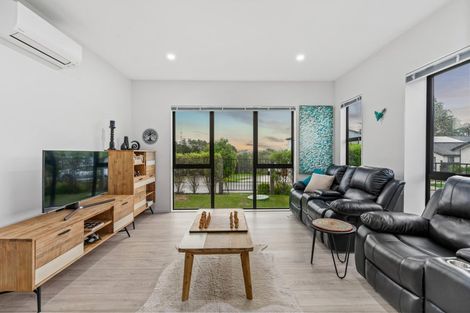 Photo of property in 39 Jeroboam Loop, Kumeu, 0810