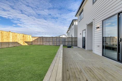 Photo of property in 7 Woven Place, Karaka, 2113