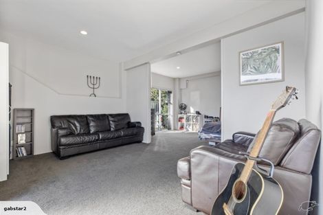 Photo of property in 63 Simpson Road, Ranui, Auckland, 0612