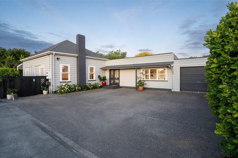 Photo of property in 92 Williams Street, Cambridge, 3434