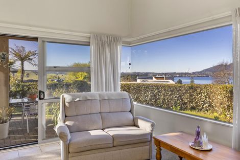 Photo of property in 718 Acacia Bay Road, Acacia Bay, Taupo, 3330