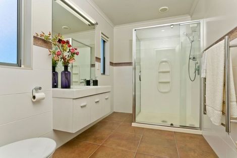 Photo of property in 26 Laurel Oak Drive, Schnapper Rock, Auckland, 0632