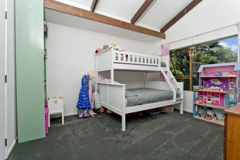 Photo of property in 2/13a Eskdale Road, Birkdale, Auckland, 0626