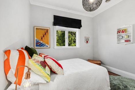 Photo of property in 19 Thorby Street, Northland, Wellington, 6012