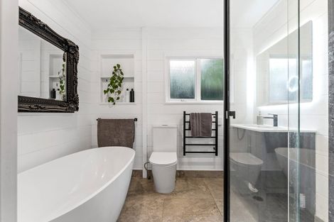 Photo of property in 21 Hinemoa Place, Snells Beach, 0920