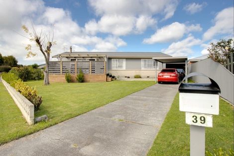 Photo of property in 39 Fife Crescent, Tamatea, Napier, 4112