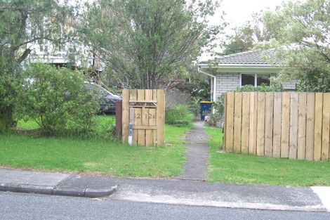 Photo of property in 12 Dawnhaven Drive, Te Atatu Peninsula, Auckland, 0610