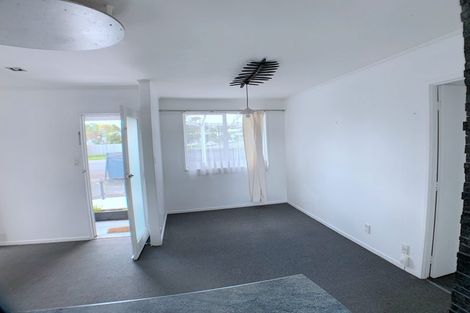 Photo of property in 385 Bucklands Beach Road, Bucklands Beach, Auckland, 2012