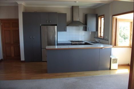 Photo of property in 4 Westland Road, Mount Cook, Wellington, 6021