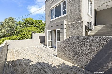 Photo of property in 122 The Parade, Island Bay, Wellington, 6023