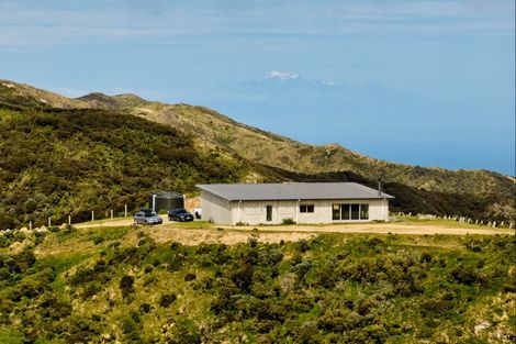 Photo of property in Long Gully, 380 Hawkins Hill Road, Brooklyn, Wellington, 6021