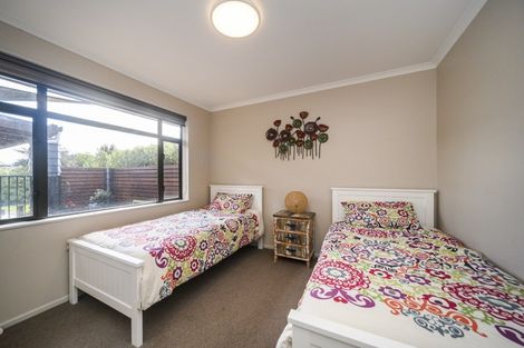 Photo of property in 78 Geneva Terrace, Kelvin Grove, Palmerston North, 4414