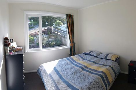 Photo of property in 43 Lyndfield Lane, Newlands, Wellington, 6037