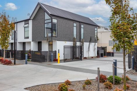 Photo of property in 8/10 New Brighton Road, Shirley, Christchurch, 8061