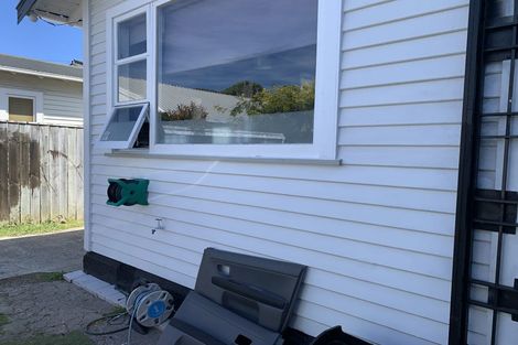 Photo of property in 5 Vincent Street, Waterloo, Lower Hutt, 5011