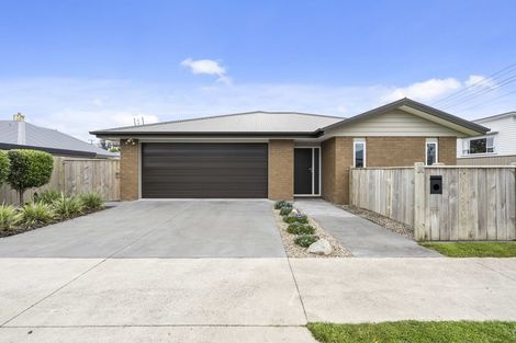 Photo of property in 30 Wallath Road, Westown, New Plymouth, 4310