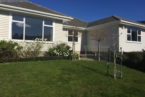 Photo of property in 41 Larsen Crescent, Tawa, Wellington, 5028
