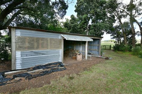 Photo of property in 2059 State Highway 16, Helensville, 0875